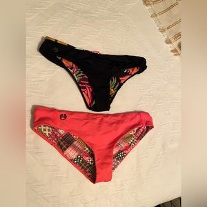 MAAJI swimwear Anthropologie colorful reversible bikini bottoms lot of 2 Small